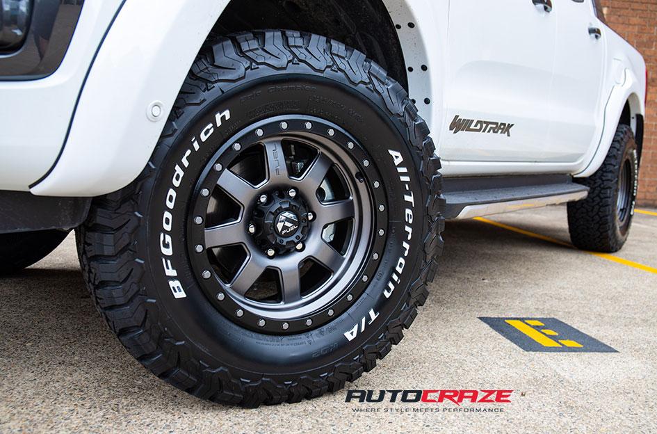 FORD-RANGER-TROPHY-MATTE-ANTHRACITE-WITH-BLACK-RING